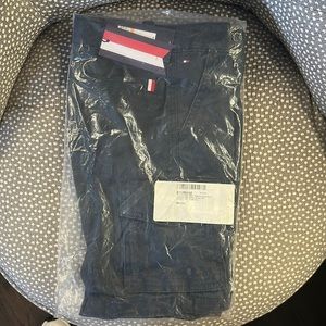 Tommy Hilfifer boys shorts size 7, NEW